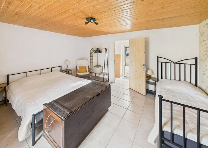 Maison Pour 5 - Grande Jardin Et Terrasse - Jacuzzi * Plazac